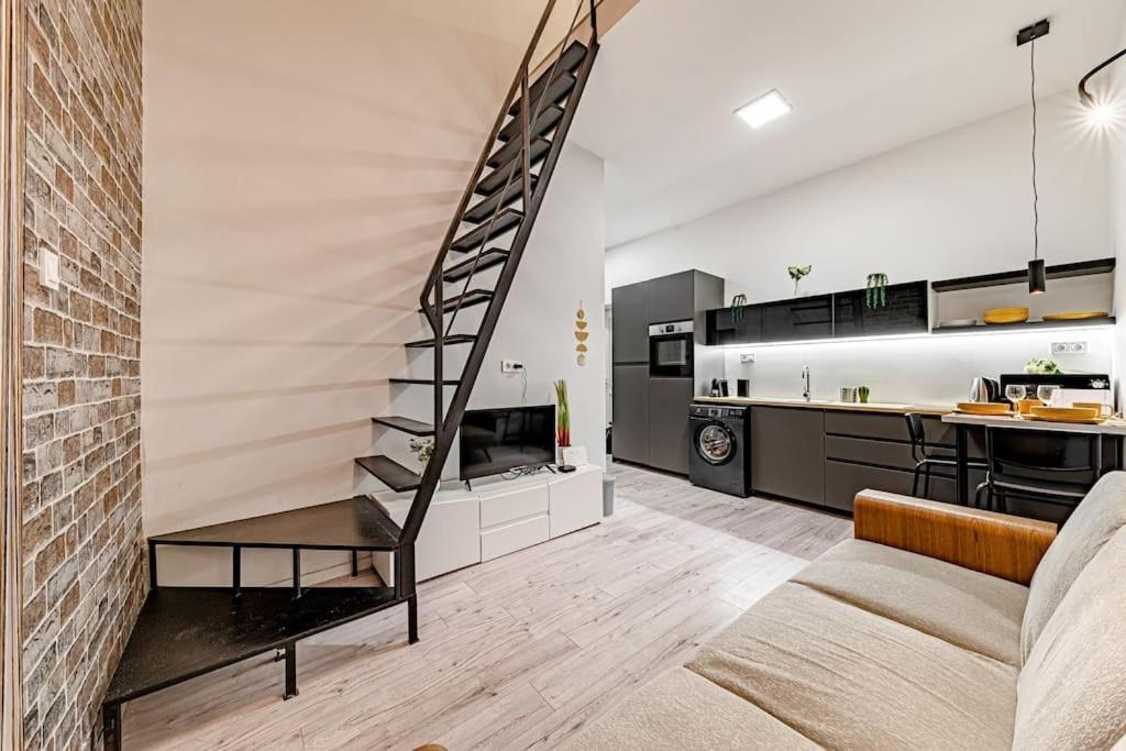 Chic Loft Bp: Industrial Gem Apartman Budapest Kültér fotó