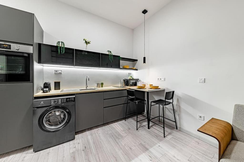 Chic Loft Bp: Industrial Gem Apartman Budapest Kültér fotó